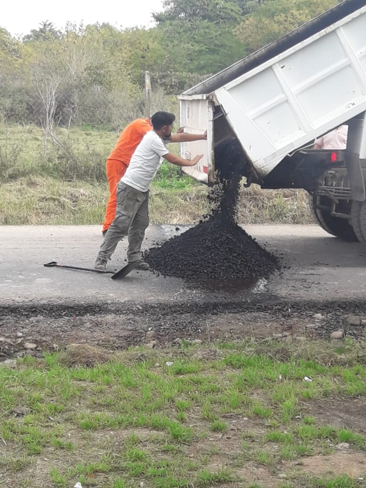 Instalación de un reductor de velocidad en el barrio Santa María