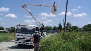 Tendido eléctrico y colocación de alumbrado público