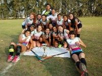 El equipo femenino sub14 de la Escuela Municipal de Hockey, camepón nacional