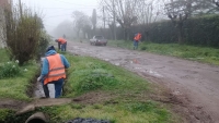 Zanjeo y limpieza de desagües pluviales en La Trocha