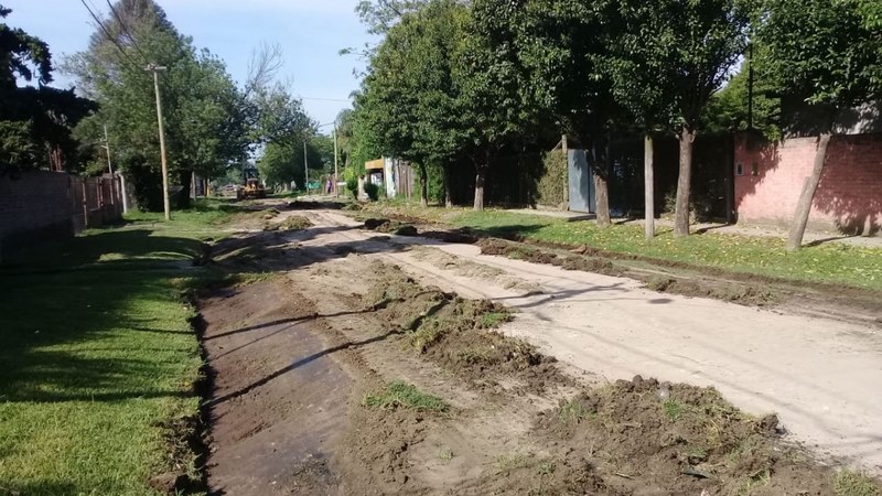 Nivelado de calles en el barrio San Patricio