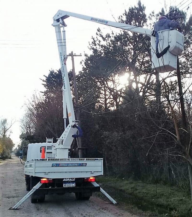 Reparación de luminarias en La Milagriosa