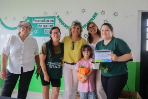 Entrega de certificados a las nuevas Promotoras de Salud