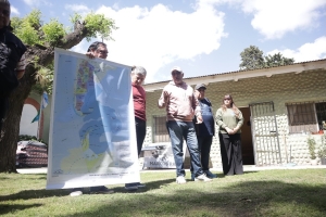 Entrega de mapas bicontinentales a instituciones educativas