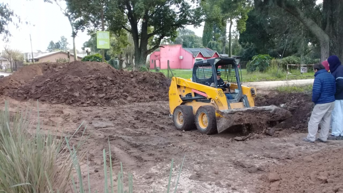 Preparación para el asfaltado de calle Alsina