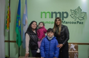 Entrega de TV a los primeros ganadores del simulador del Mundial en la app Ciudadano