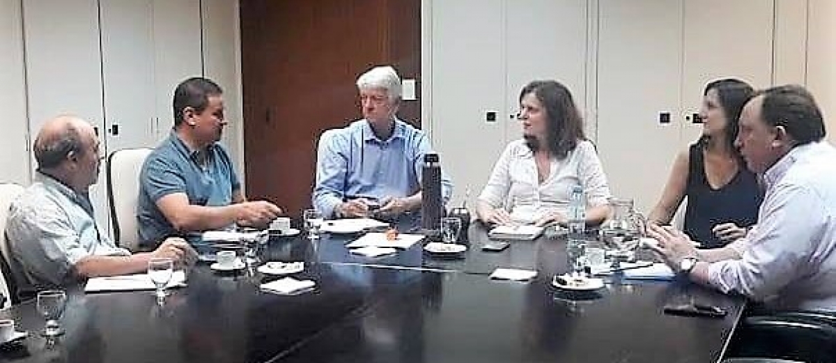 Curutchet participó de una reunión de intendentes con la titular de Acumar