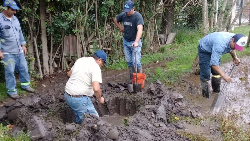 Más reparaciones de pérdidas de agua por reclamos vecinales