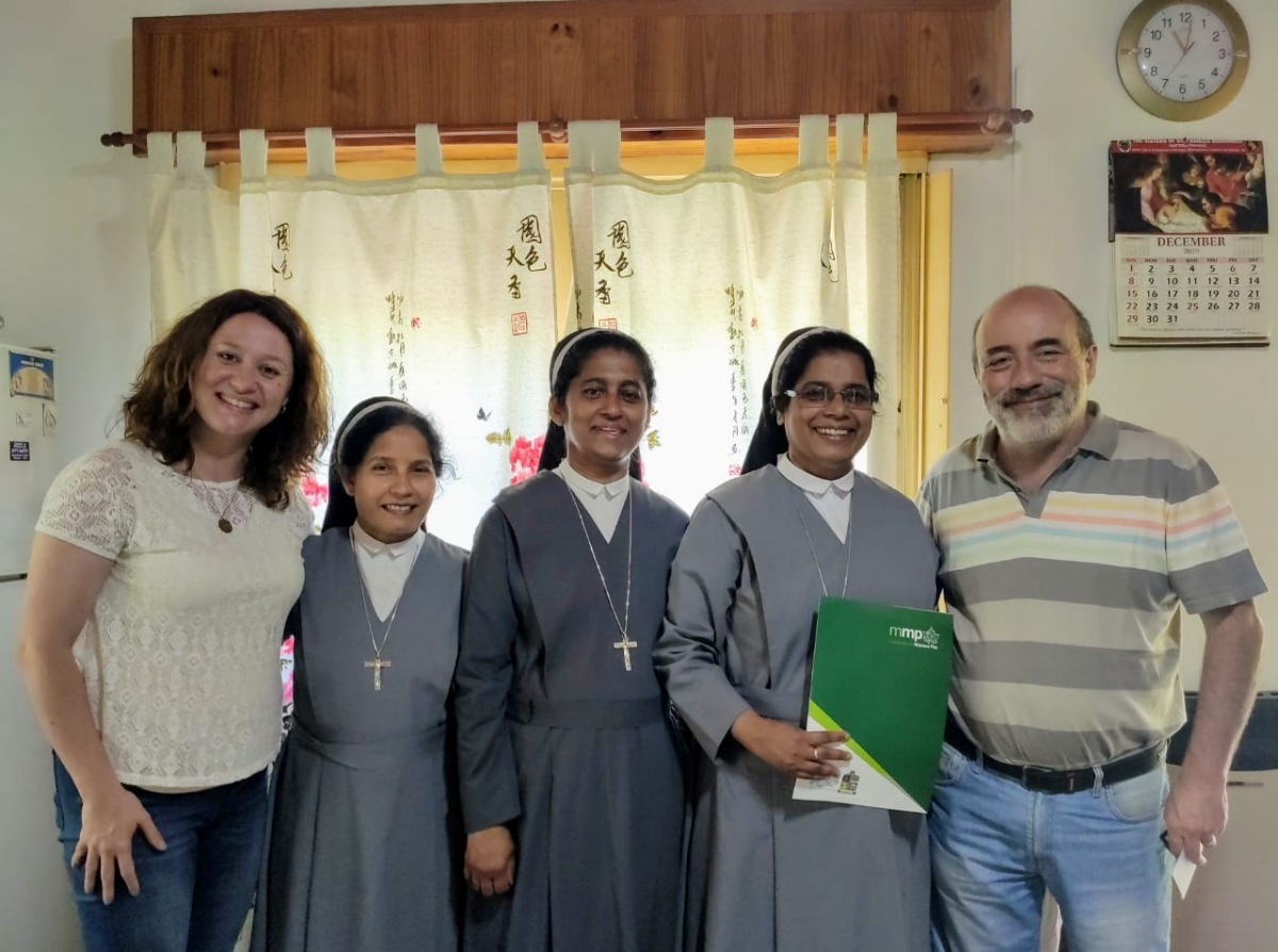 Firma de convenio por el hogar de ancianos