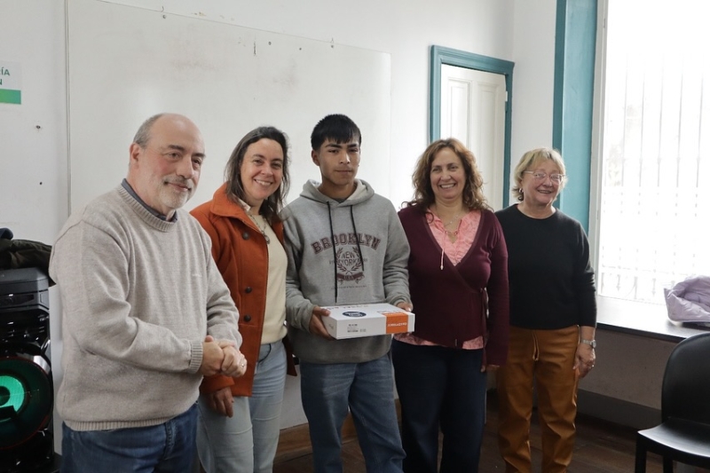 Nueva entrega de tablets del programa Marcos Paz Conectada