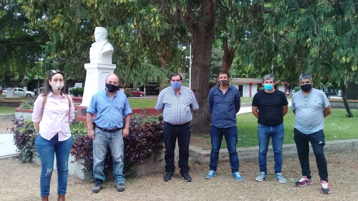 Acto en conmemoración al primer izamiento de bandera en Malvinas.