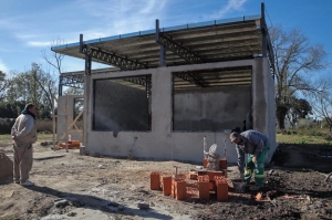 El intendente recorre el avance de la obra del Centro Universitario