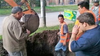 Limpieza de desagües en el casco urbano