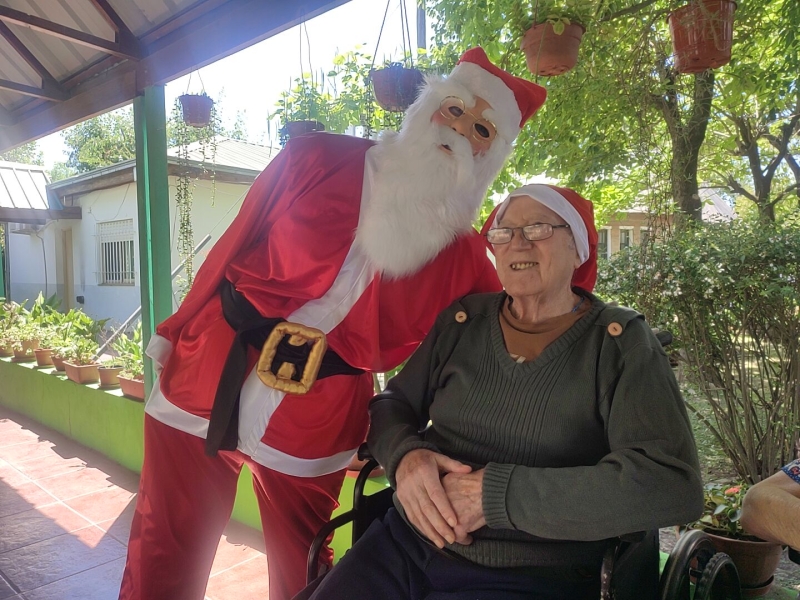 ¡Papá Noel continúa su recorrida por Marcos Paz!