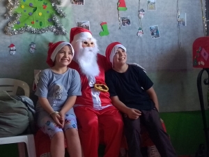 Comenz&oacute; el recorrido comunitario de Pap&aacute; Noel