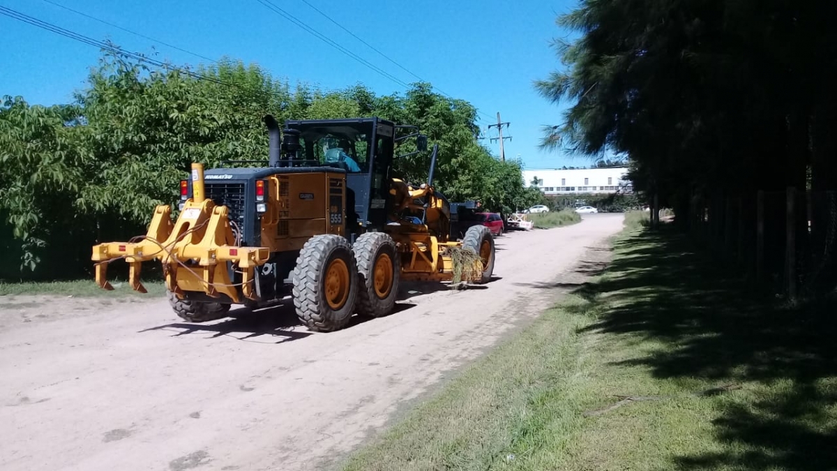 Nivelado de calles en el barrio Urioste