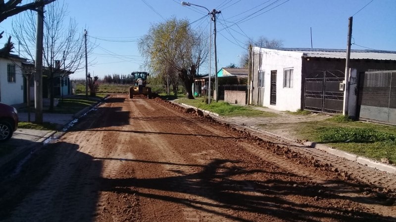 Nivelado y entocado de calles en La Paz