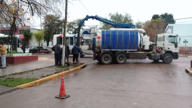 Limpieza de cámaras pluviales en el casco urbano