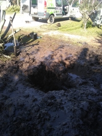 Reparación de perdida de agua en el barrio Güemes.