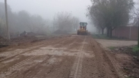 Preparado de calles para pavimentar en el barrio Malvinas