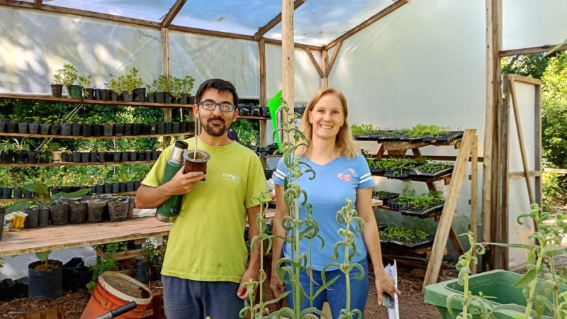 Entrega de plantines y semillas en el Jardín Botánico