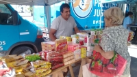 Feria Municipal con el camión de la Red de Precios Justos