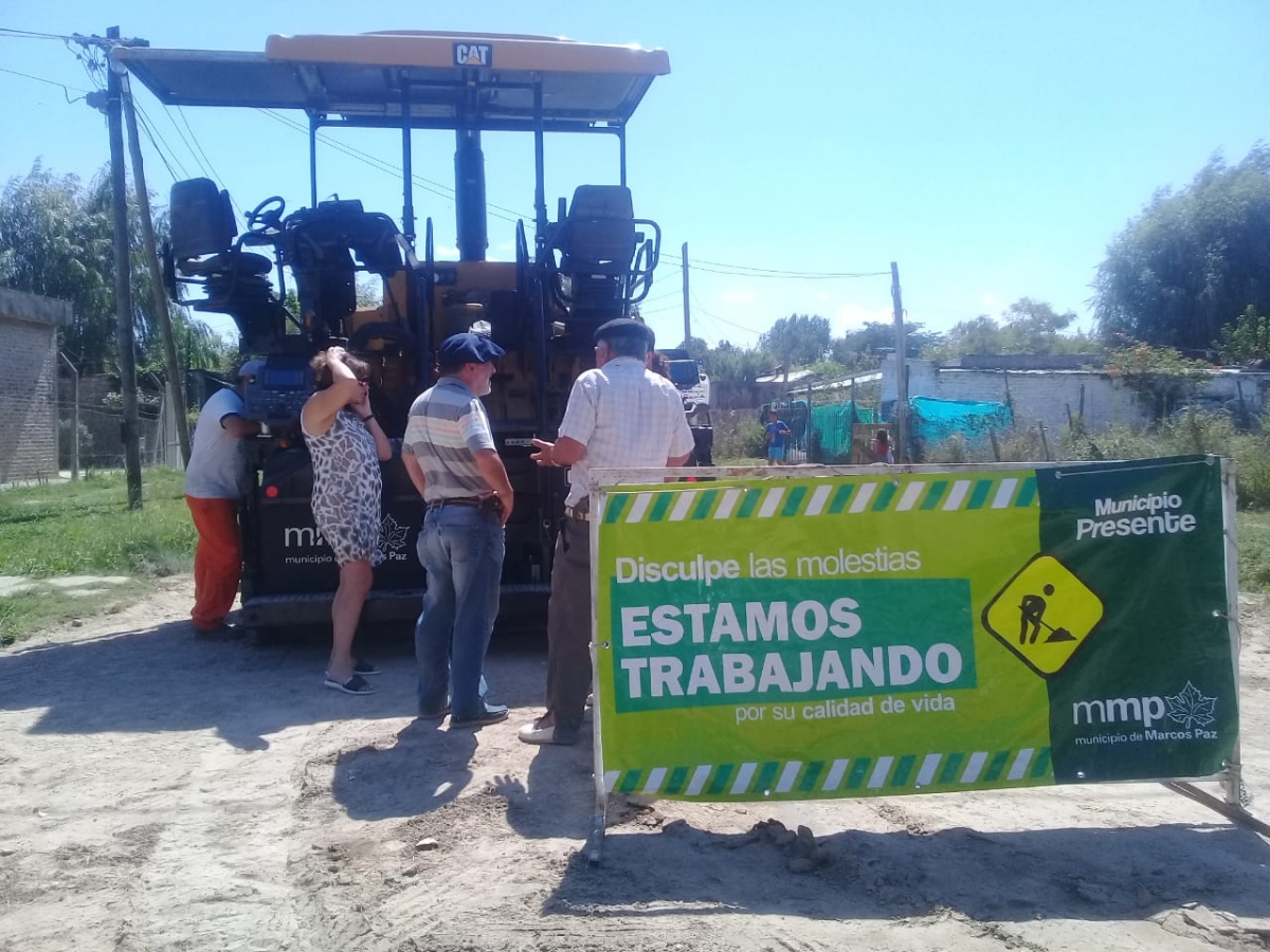 Empezó el primer pavimento con material de la Planta Asfaltadora