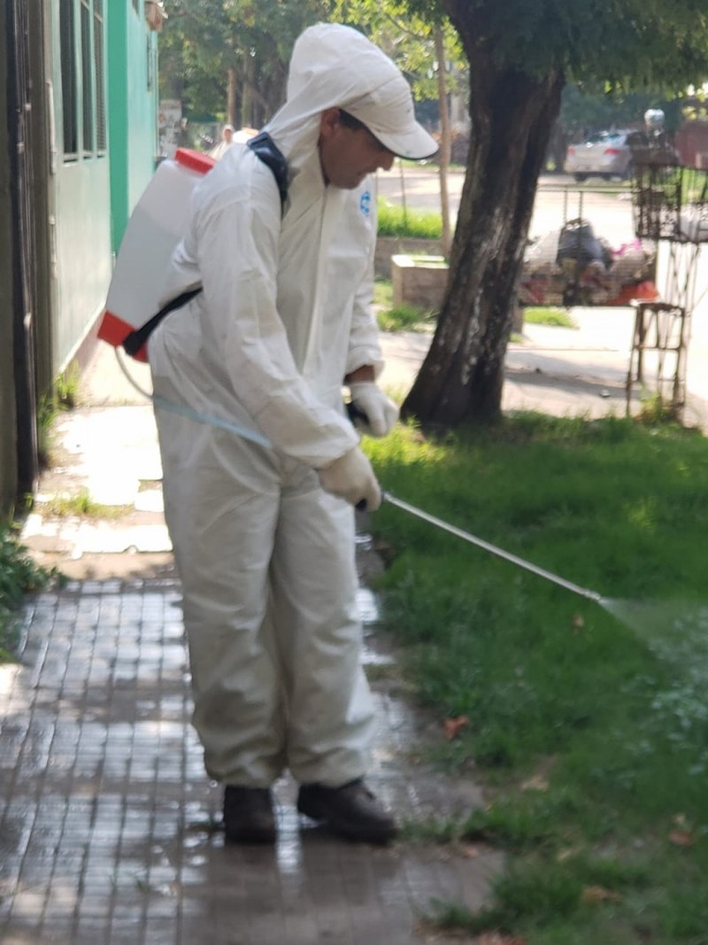 Trabajos de desinfección en barrio Rayito de Sol