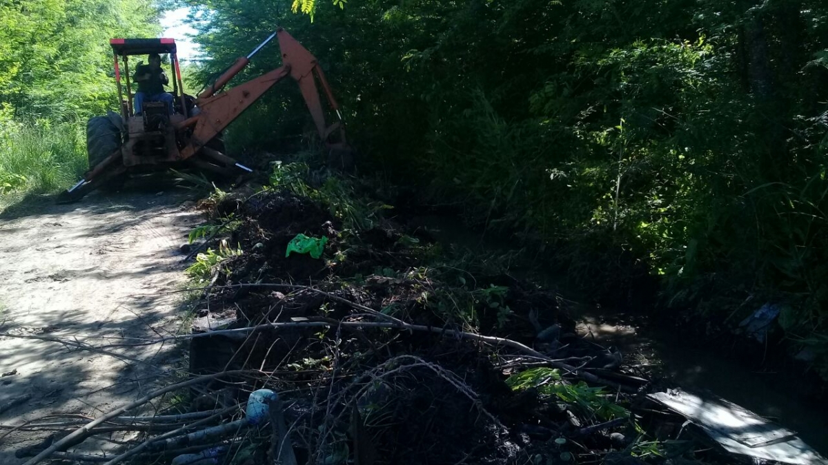 Obras y Servicios, zanjeo y limpieza en barrio Güemes