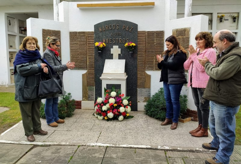 Homenaje a los maestros y maestras en su día