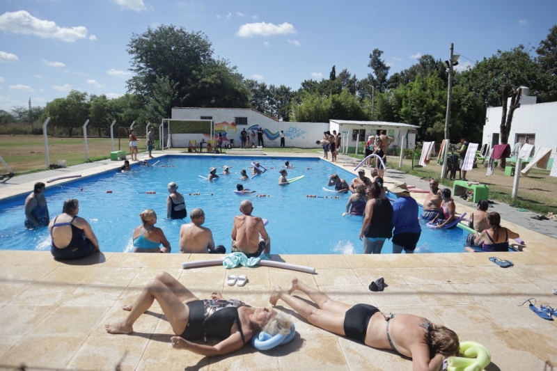 Los adultos mayores continúan disfrutando de las Colonias de Verano