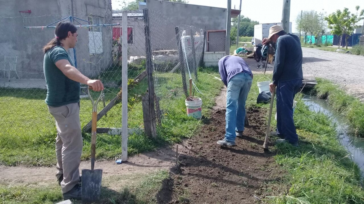 Obras y Servicios, veredas en La Loma