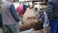 Colocación de caños de desagüe en Santa María