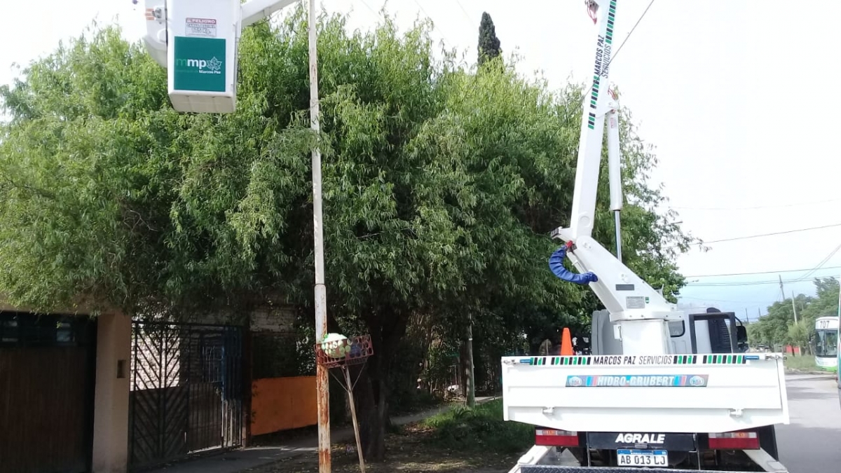 Reparación de luminarias en Martín Fierro