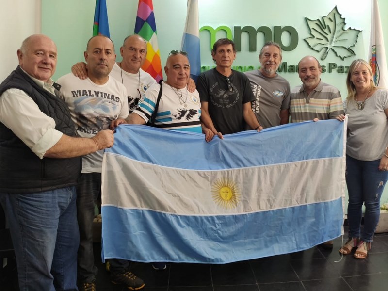 Encuentro del intendente con los  veteranos que regresaron de las islas.