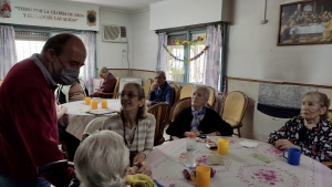 Visita al Hogar de Ancianos Municipal