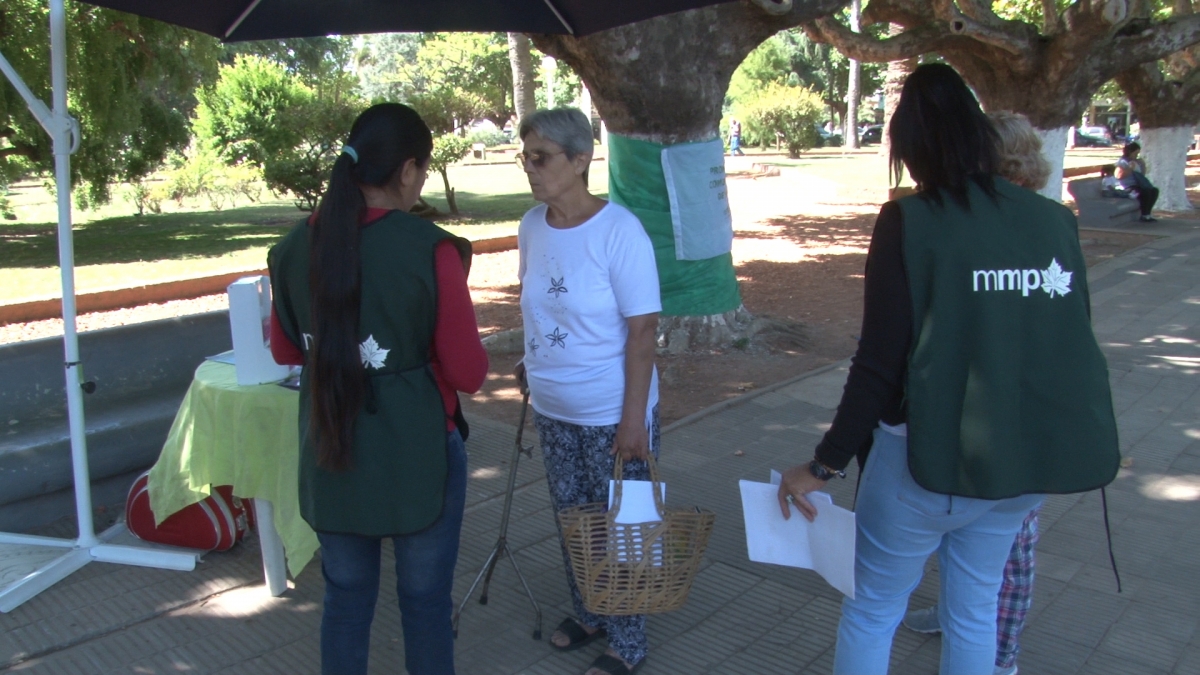 Mesa preventiva de Salud en la plaza San Martín