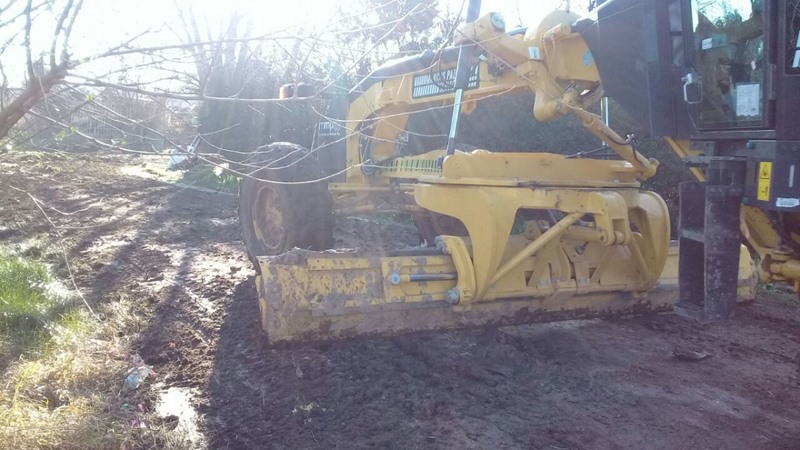 Nivelado de la calle Melgar en el barrio Obrero