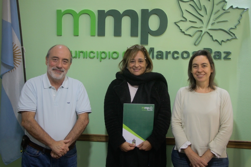 Entrega de apoyo econ&oacute;mico al Jard&iacute;n 915