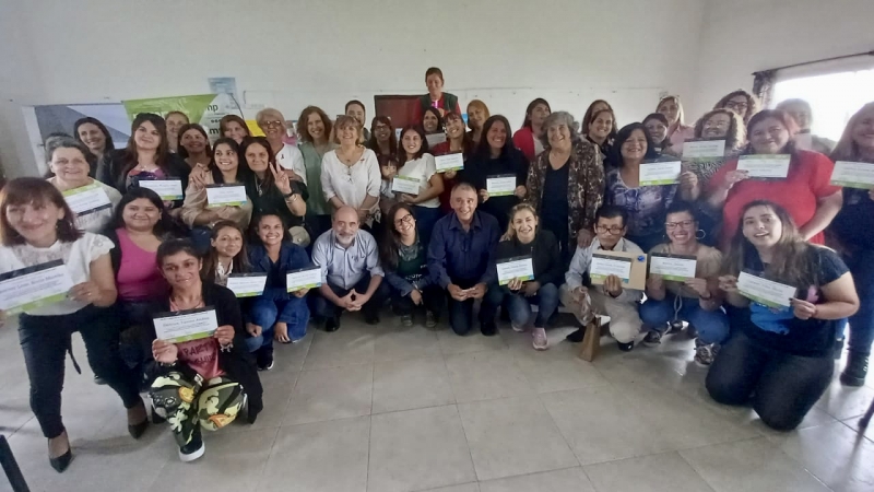 Entrega de certificados a Promotores Comunitarios de Salud