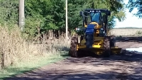 Nivelado y entoscado de calles en Santa Rosa