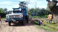 Zanjeo y limpieza de desagües pluviales en El Palenque