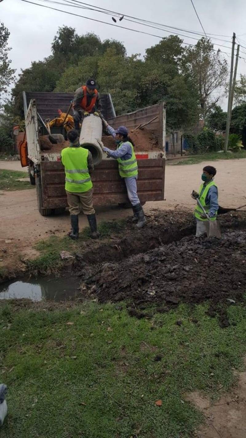 Trabajos de hidráulica en barrio Santa Catalina