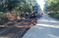 Nivelado y entoscado de la calle Ferrari en zona rural