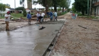 Hormigonado de la esquina de Filiberto y Carriego en El Zorzal