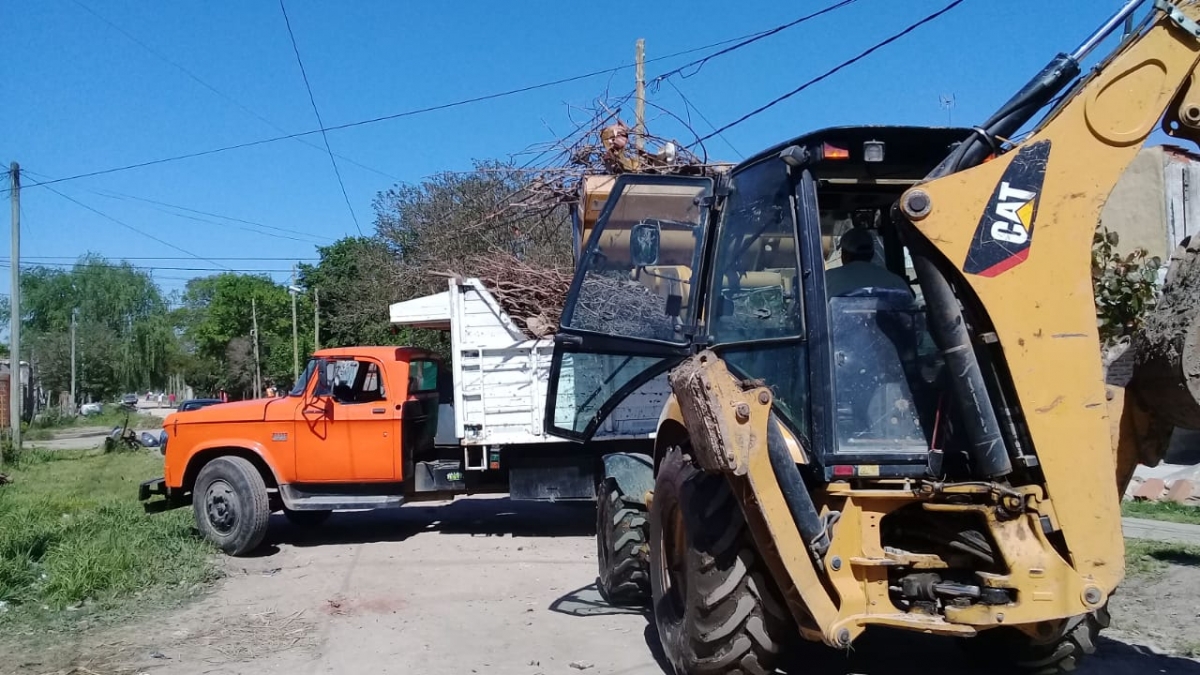 Limpieza integral en el barrio Rayito de Sol