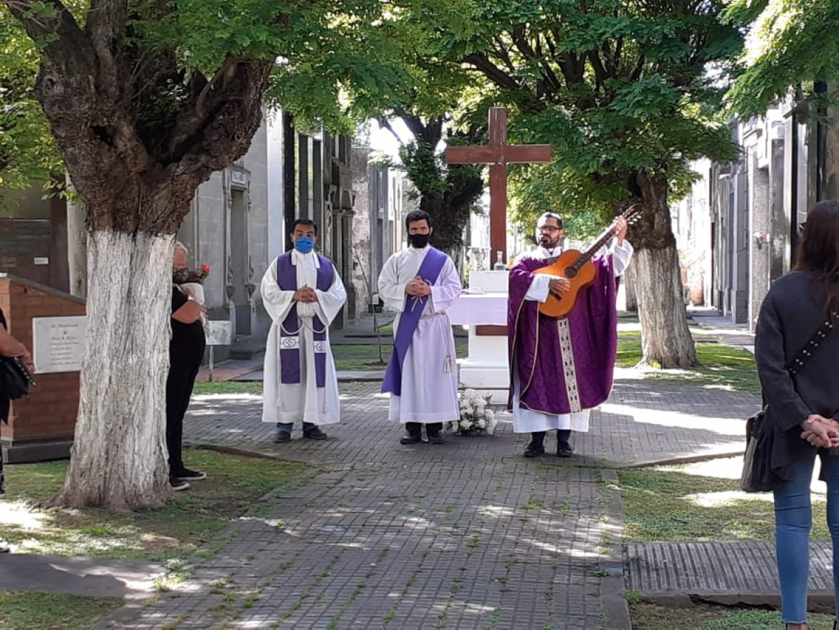 Misa Conmemorativa por el Día de los Difuntos.