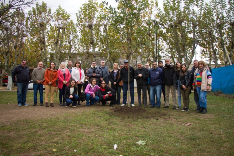 Homenaje en el Paseo del Bicentenario