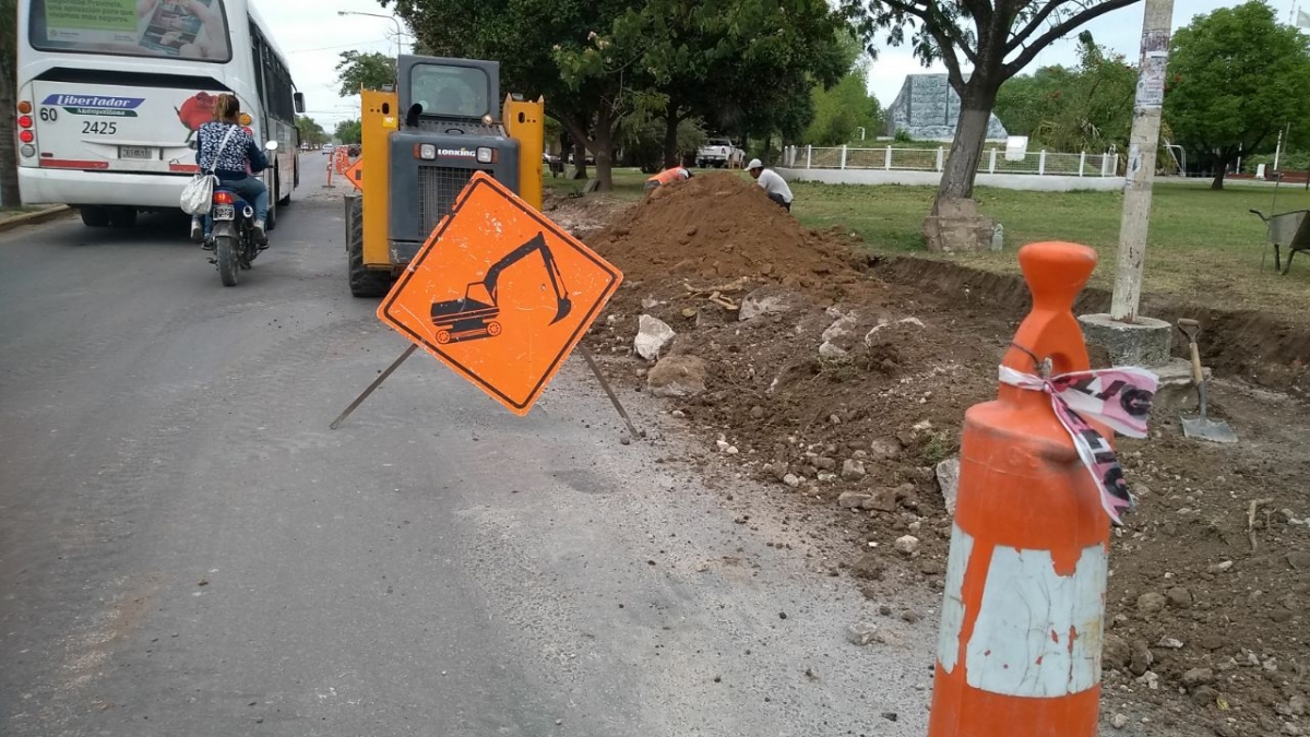 Continúa la puesta en valor de la plaza Hipólito Yrigoyen