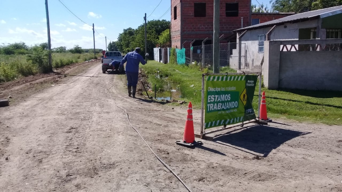 Limpieza de desagües pluviales en Los Aromos